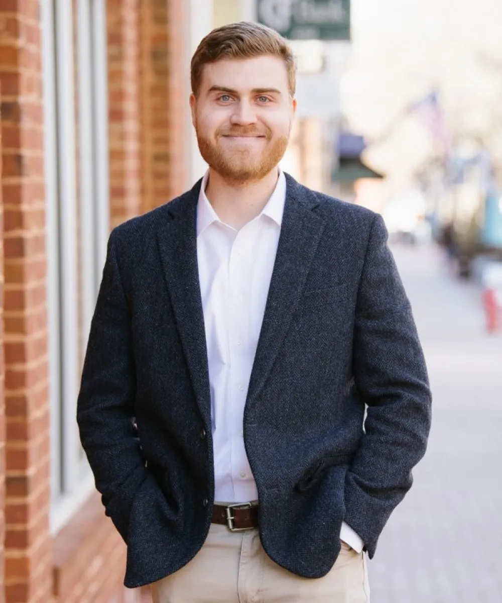 Derek | Associate Advisor | Petrichor Wealth Management